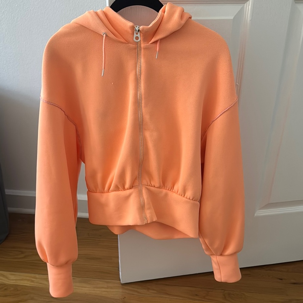 Zara Orange Cropped Sweater with Ribbed Cuffs